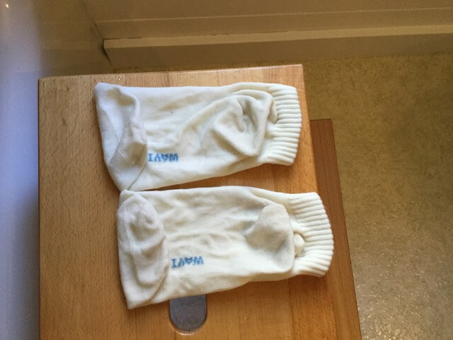 Both socks are now as clean as they were when new!